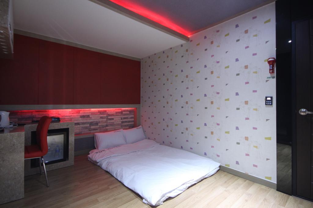 Pohang Wow Motel Room photo